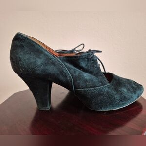 Gentle Souls Peep Toe Suede Lace Up Heels Size 7